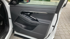 Land Rover Range Rover Evoque 2.0 D180 R-Dynamic SE 5dr Auto Diesel Hatchback